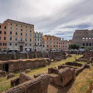  Apartment Colosseo Luxe In The Center Of